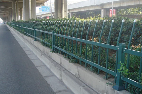 綠化鋅鋼護(hù)欄